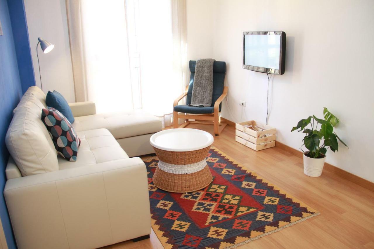 Cozy & Bright Apartment Malaga Exterior photo